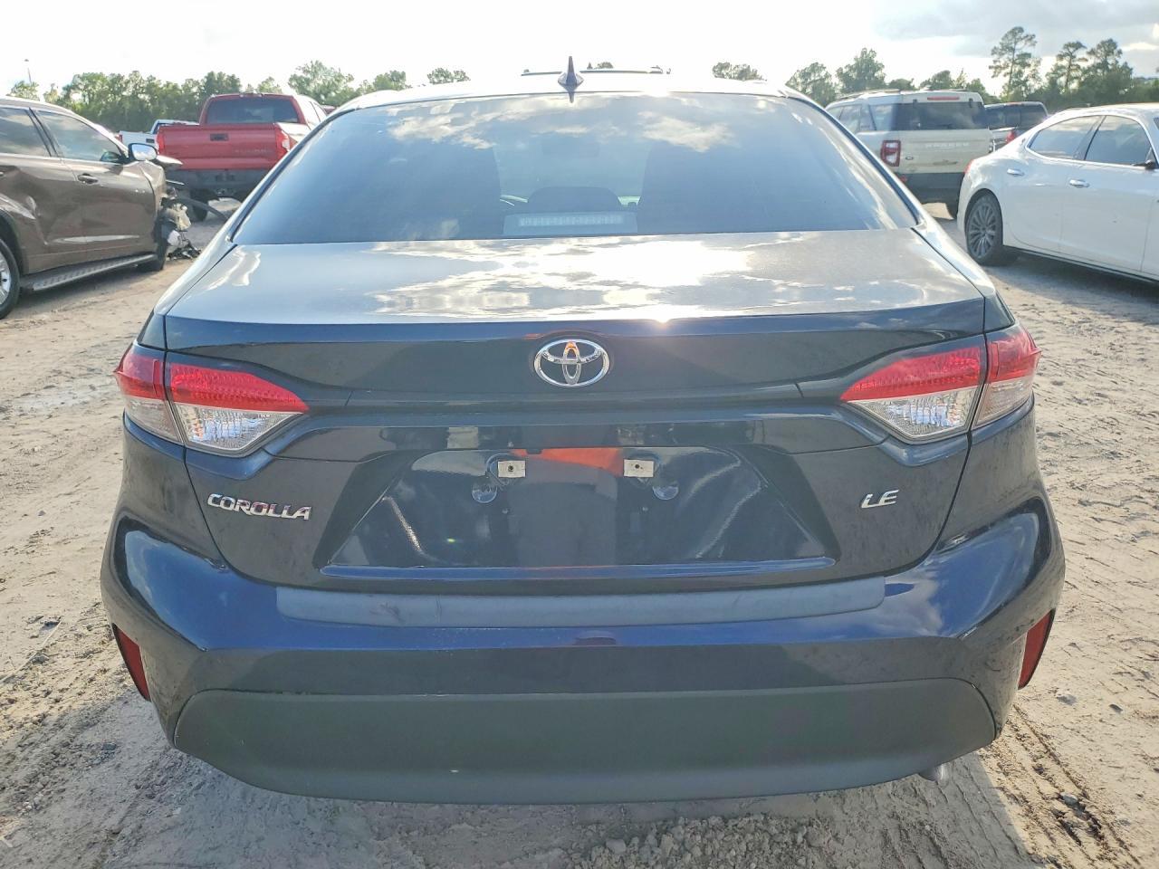 2025 Toyota Corolla Le - Фото 6