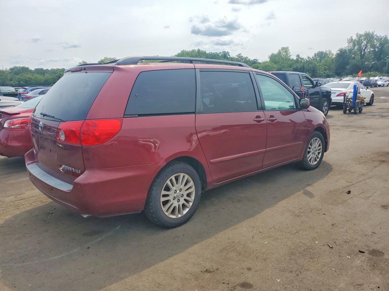 2007 Toyota Sienna Xle 7-Passenger - Image 3