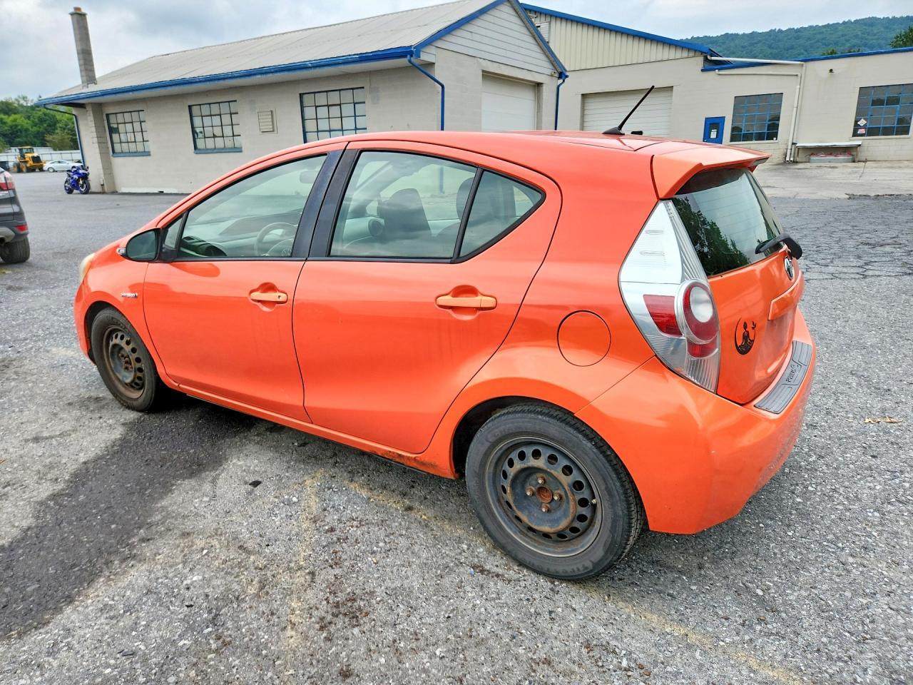 2012 Toyota Prius C Two - Фото 2