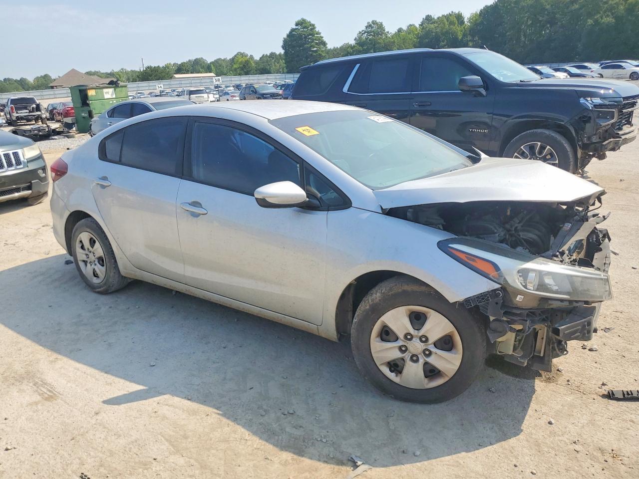 2017 Kia Forte - Image 4