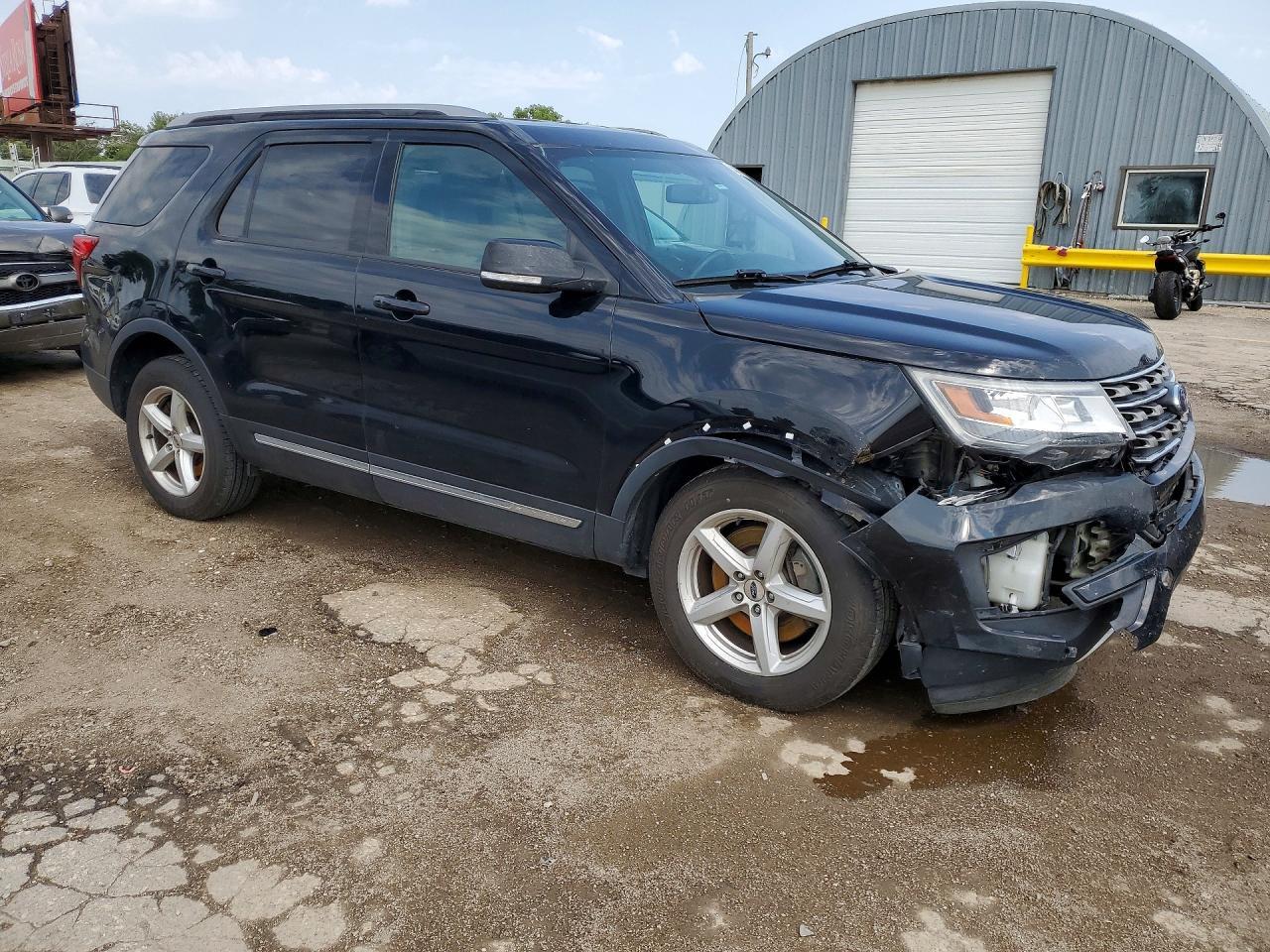 2017 Ford Explorer Xlt - Фото 4