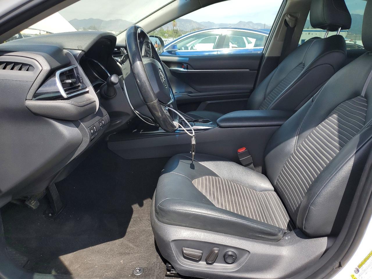 2018 Toyota Camry Se - Image 7