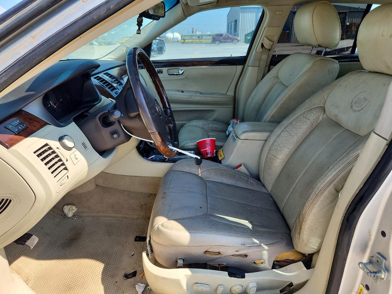 2009 Cadillac Dts - Image 7