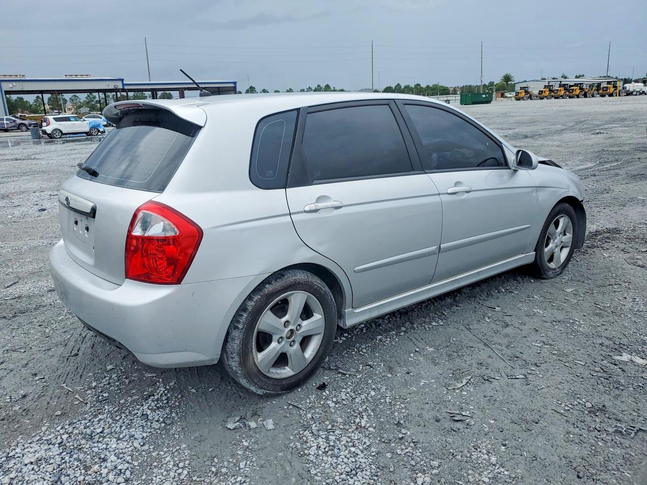 2009 Kia Spectra Spectra5 Sx - Image 3