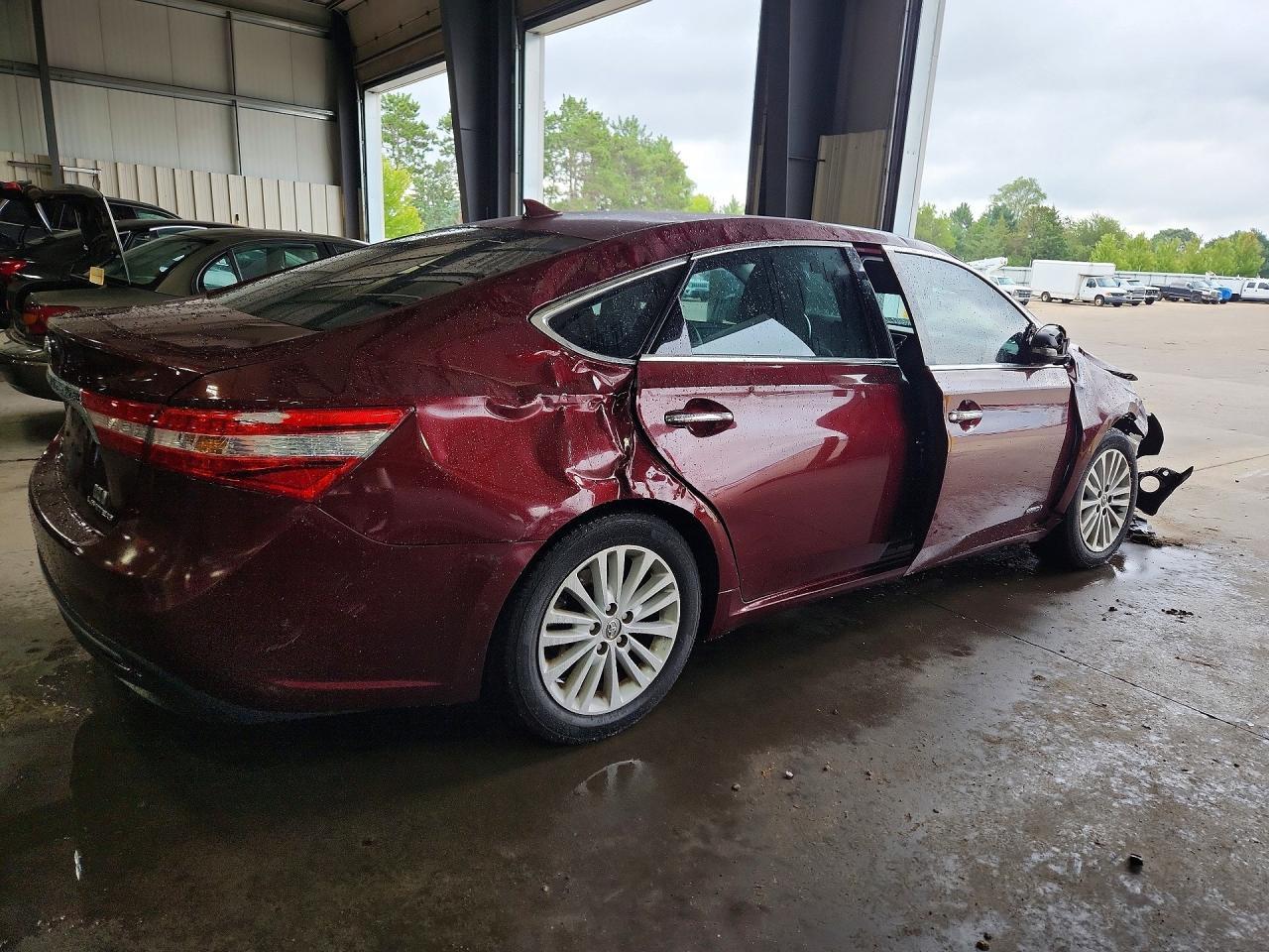 2013 Toyota Avalon Hybrid Limited - Фото 3