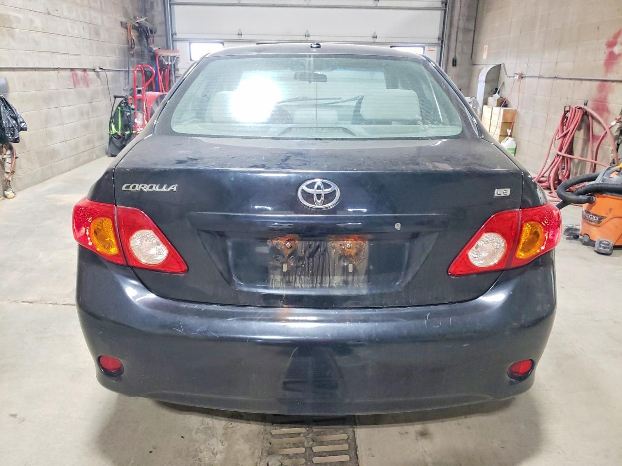 2010 Toyota Corolla Le - Фото 6
