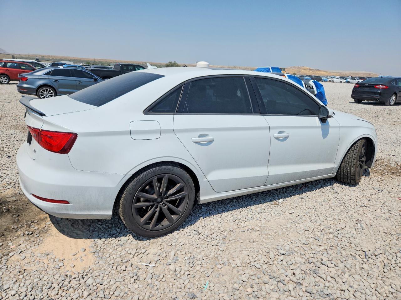 2015 Audi A3 Premium - Фото 3