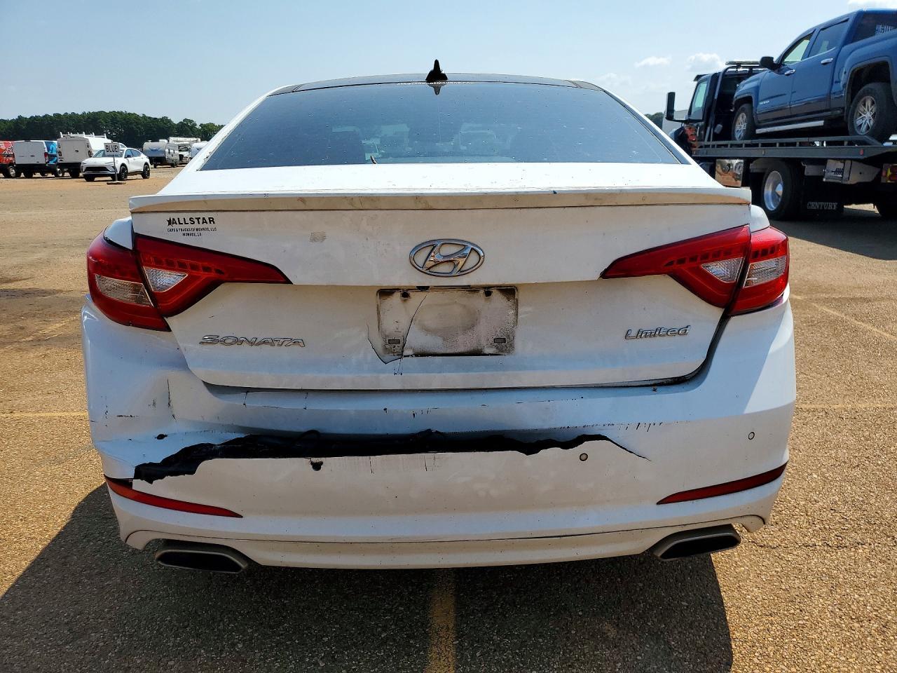 2015 Hyundai Sonata - Image 6