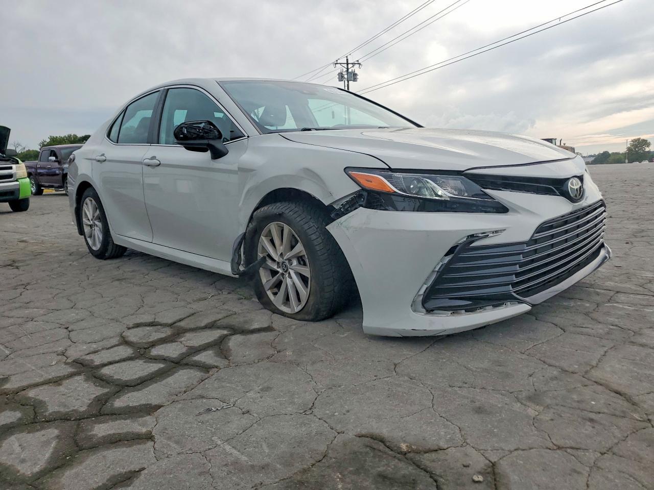 2022 Toyota Camry Le - Image 4