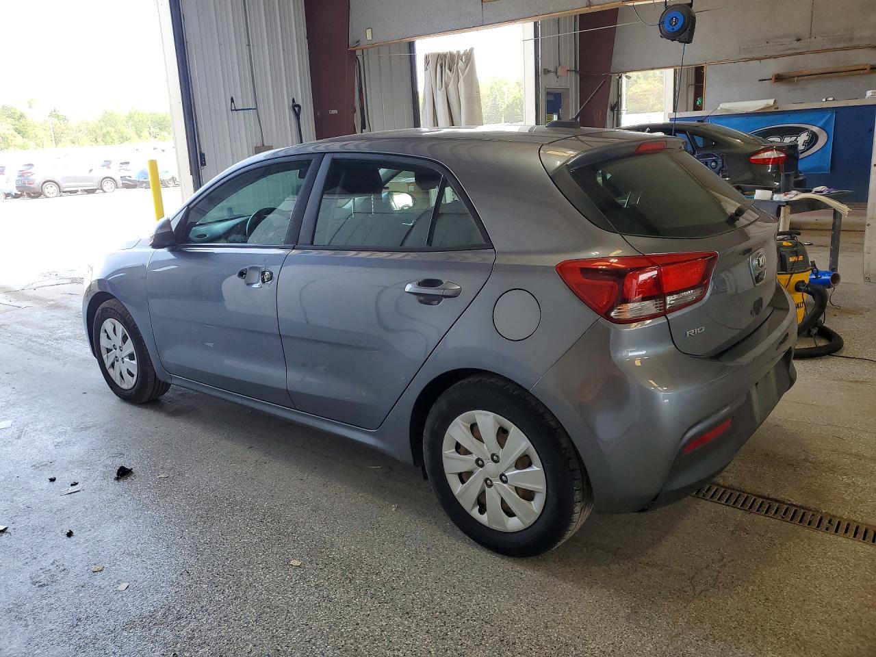 2019 Kia Rio S - Фото 2