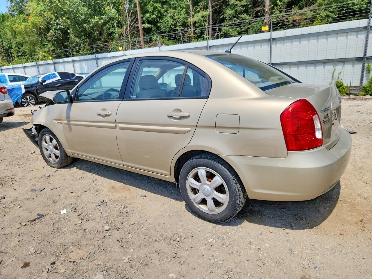 2006 Hyundai Accent Gls - Image 2