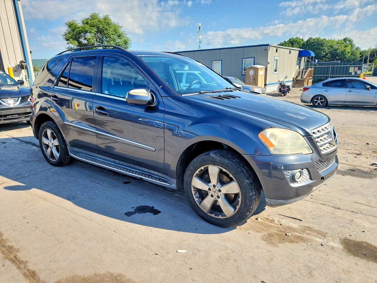 2010 Mercedes-Benz Ml 350 4Matic - Image 4