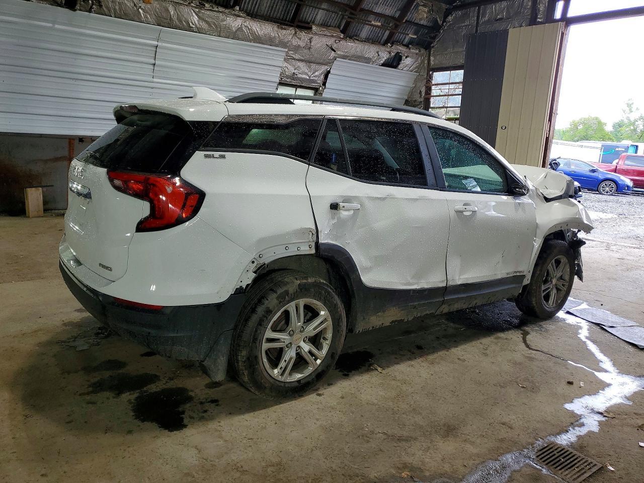 2021 GMC Terrain Sle - Image 3