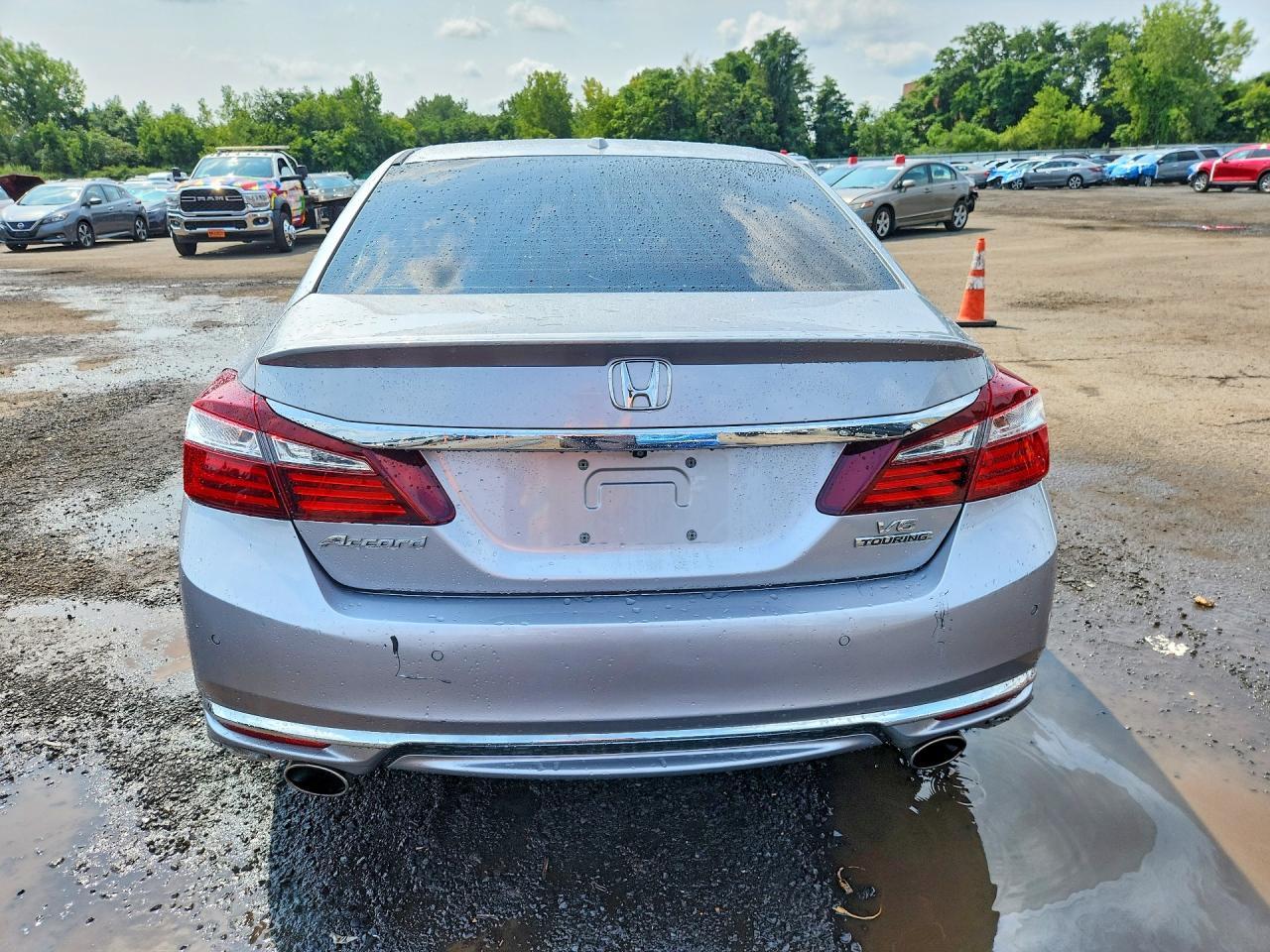 2017 Honda Accord Touring - Фото 6