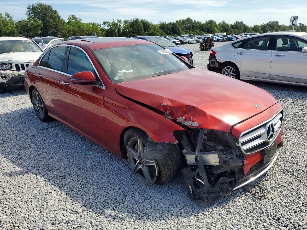 2018 Mercedes-Benz E 300 - Фото 4