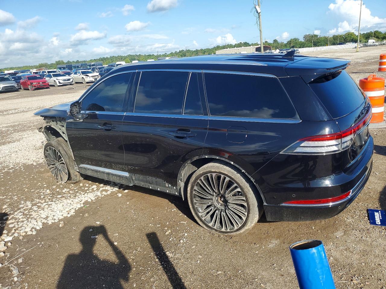 2020 Lincoln Aviator Black Label - Image 2