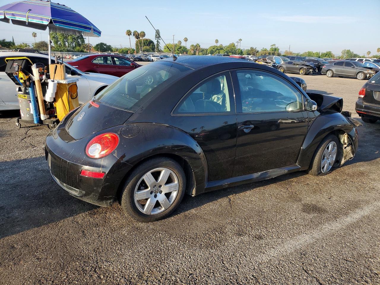 2007 Volkswagen New Beetle 2.5L Option Package 1 - Фото 3