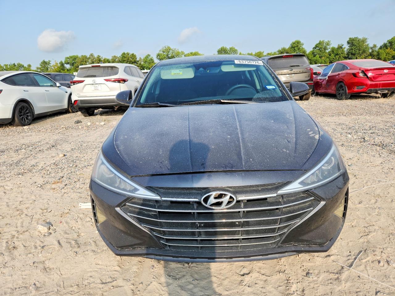 2020 Hyundai Elantra Se - Image 5