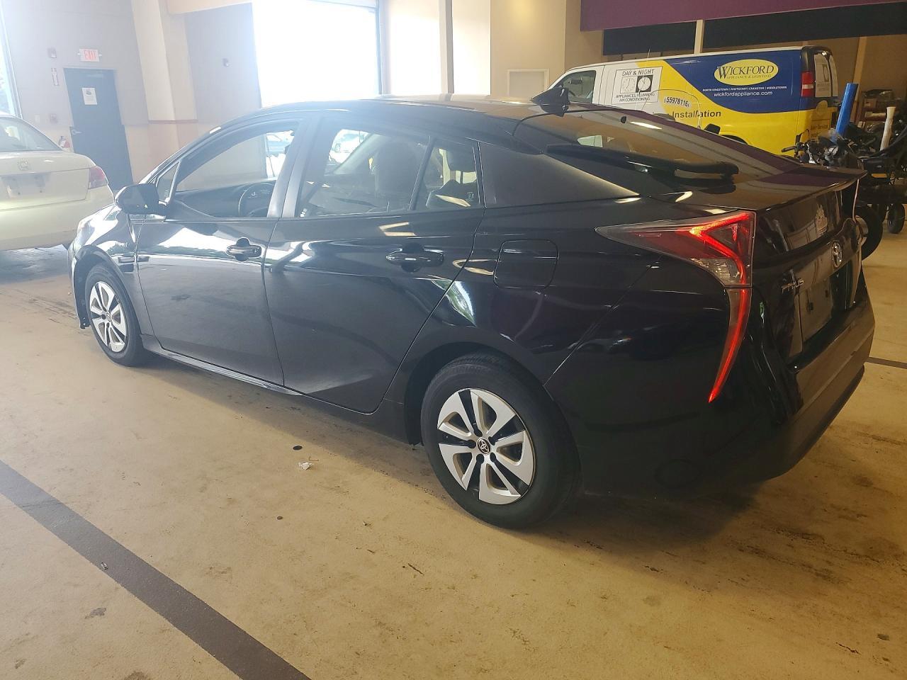 2016 Toyota Prius Four - Image 2