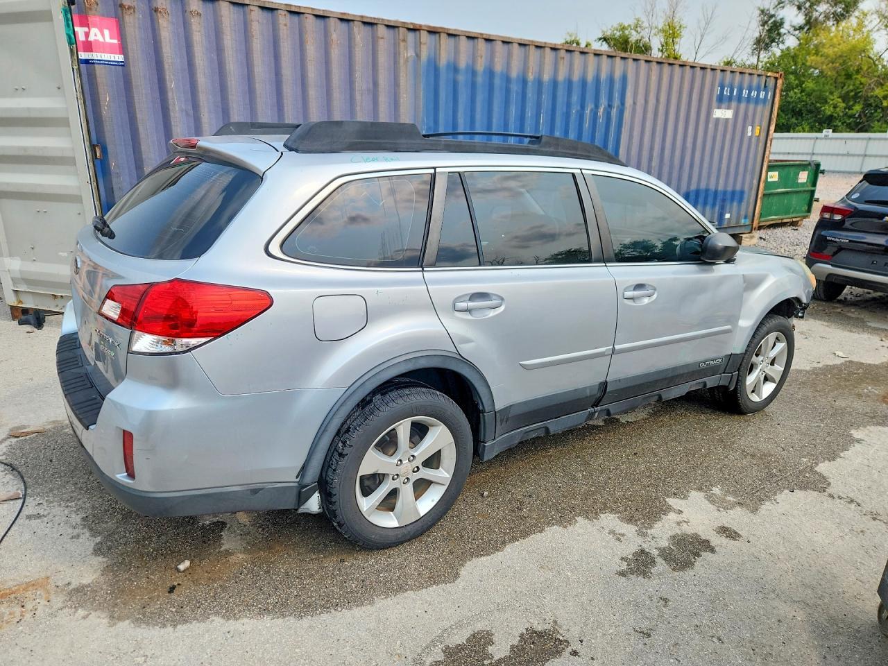 2014 Subaru Outback 2.5I - Image 3
