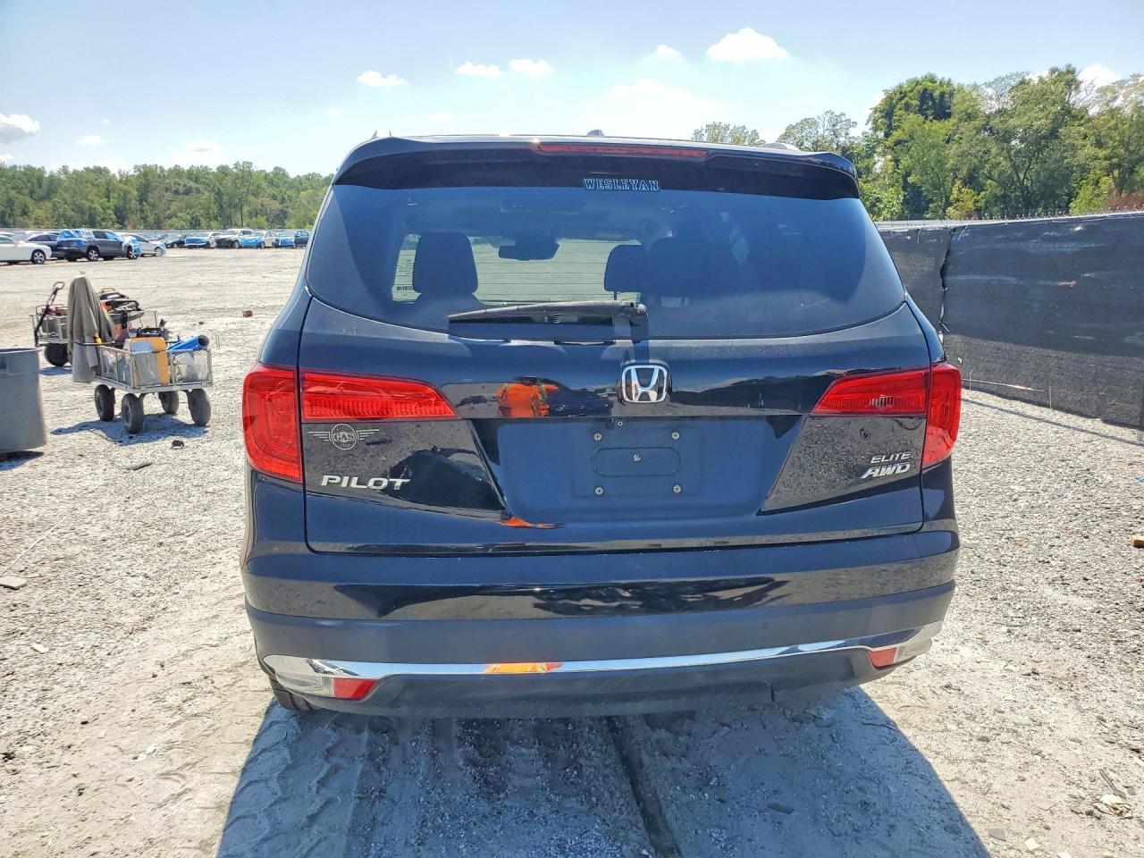 2018 Honda Pilot Elite - Image 6