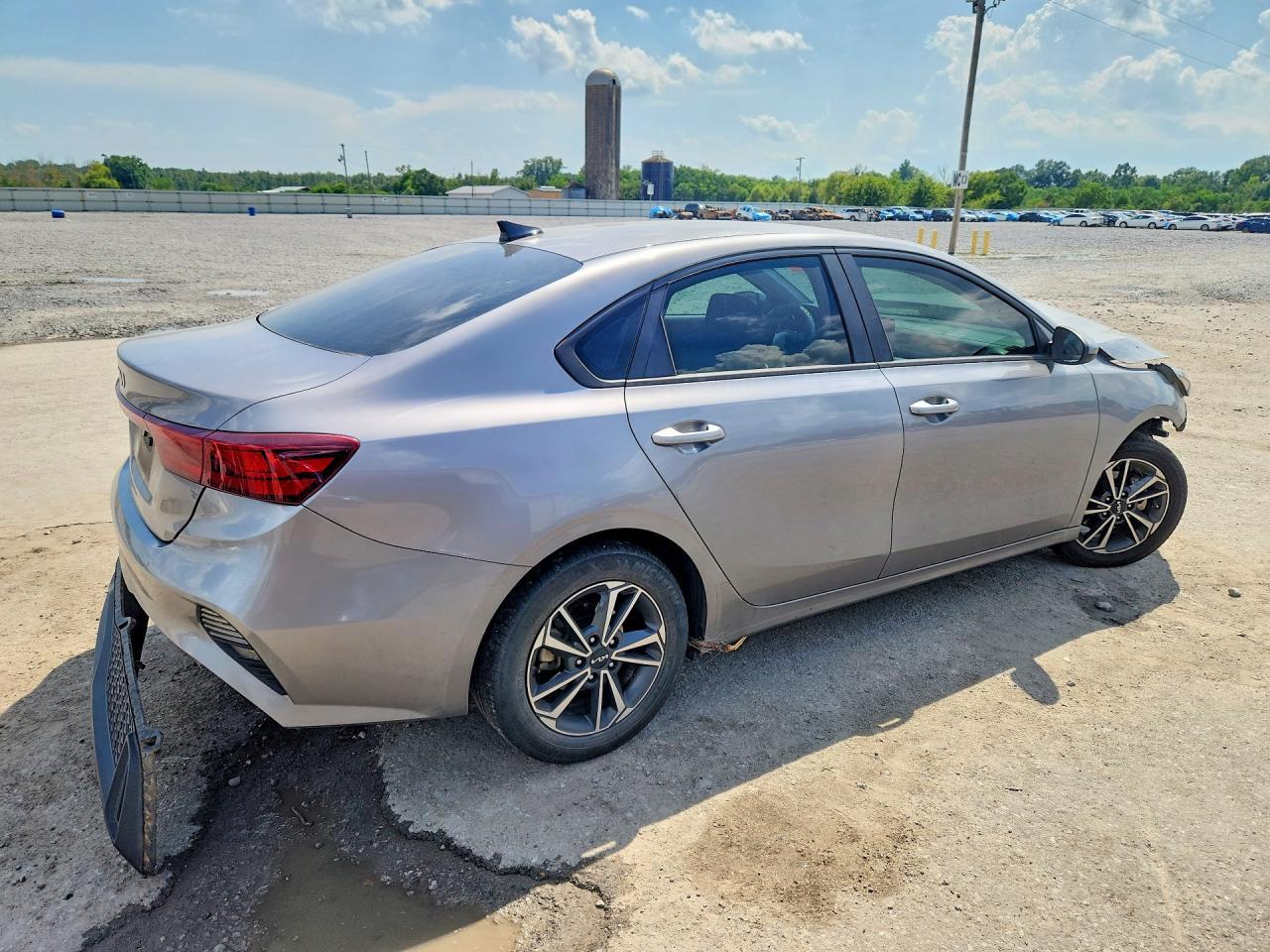2024 Kia Forte Lxs - Image 3