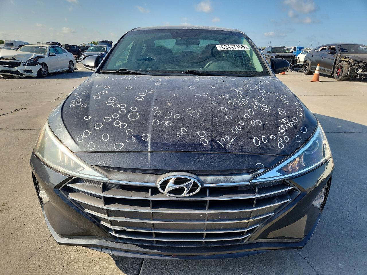 2020 Hyundai Elantra Se - Image 5