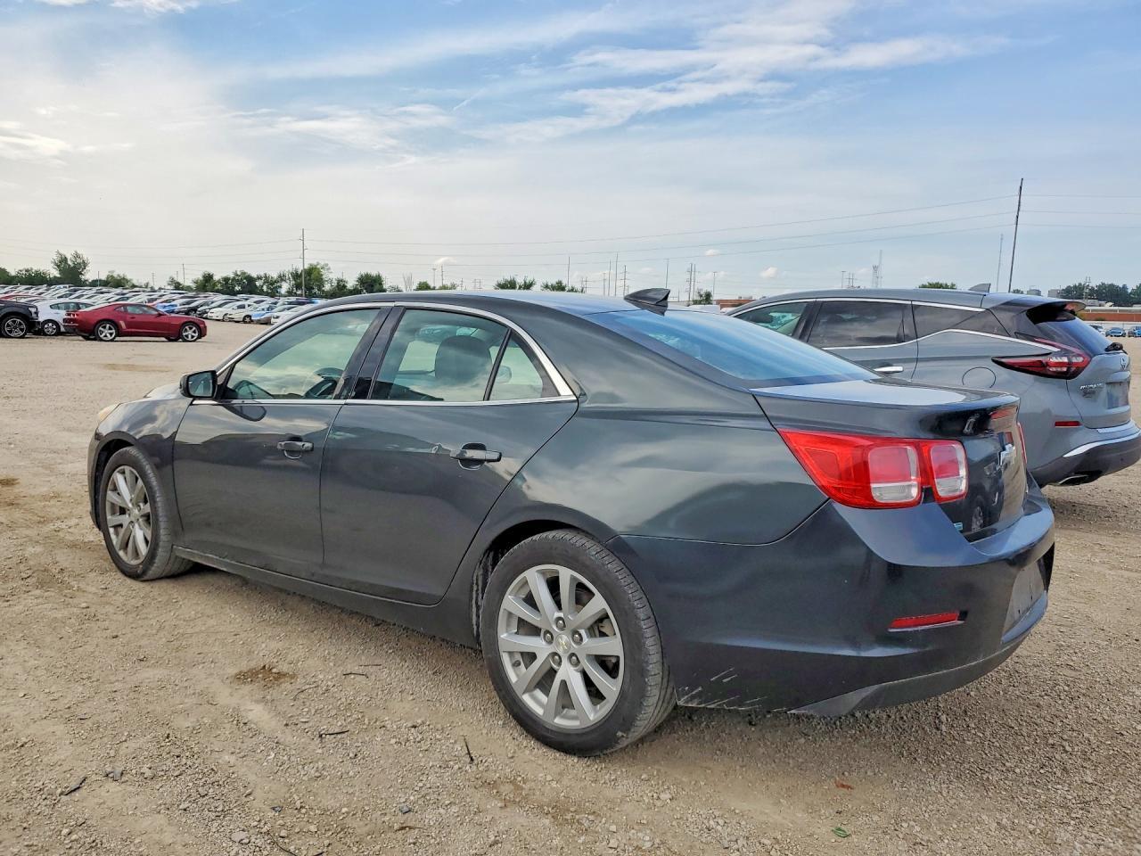 2015 Chevrolet Malibu 2Lt - Фото 2