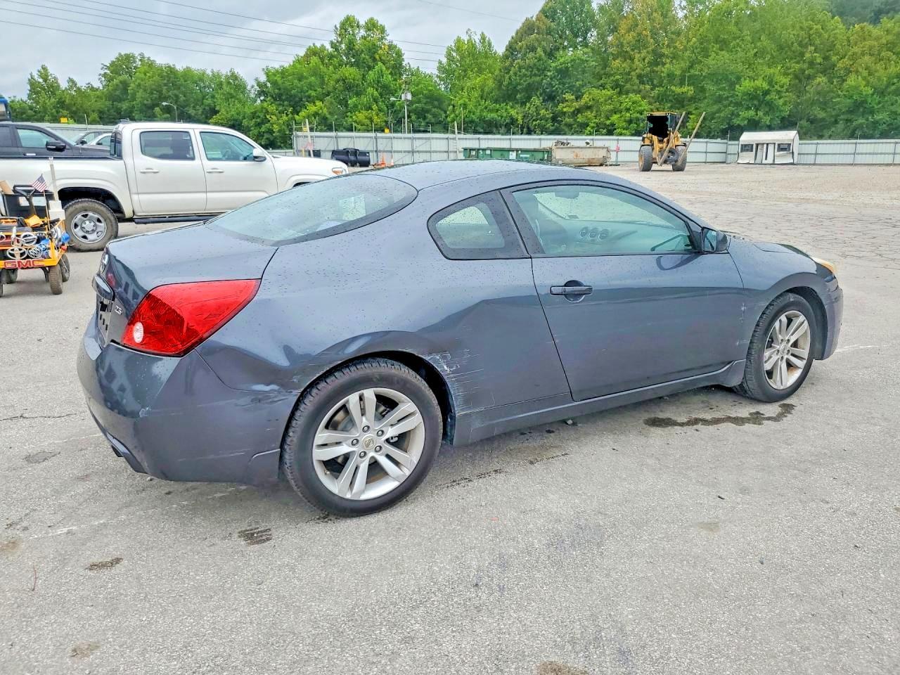 2013 Nissan Altima S - Фото 3