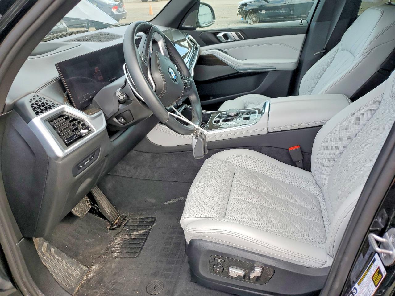 2024 BMW X5 xDrive40I - Image 7