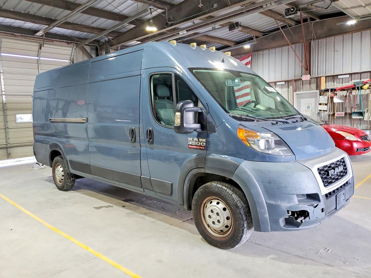 2020 Ram Promaster 3500 Delivery Van - Фото 4
