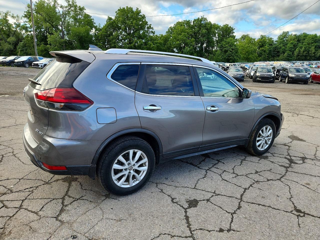2019 Nissan Rogue Sv - Image 3
