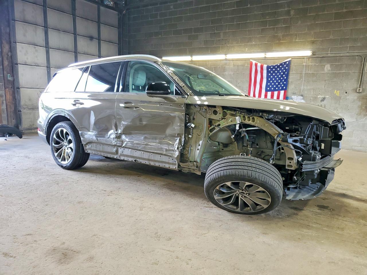 2025 Lincoln Aviator Reserve - Image 4