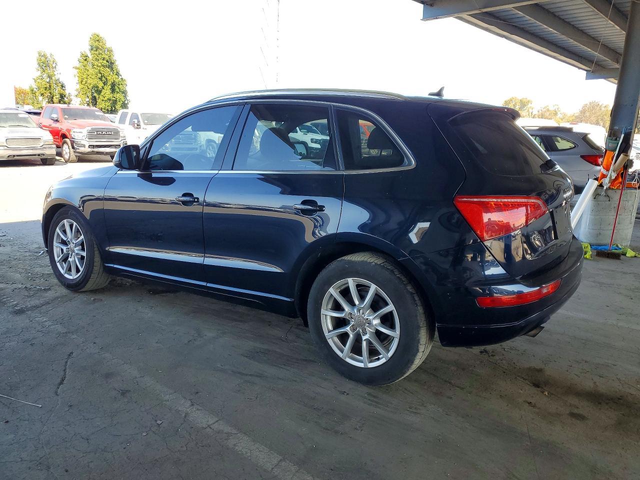 2011 Audi Q5 Premium Plus - Фото 2