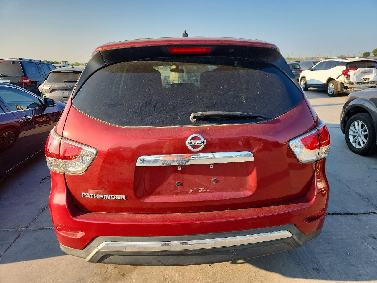 2014 Nissan Pathfinder S - Фото 6
