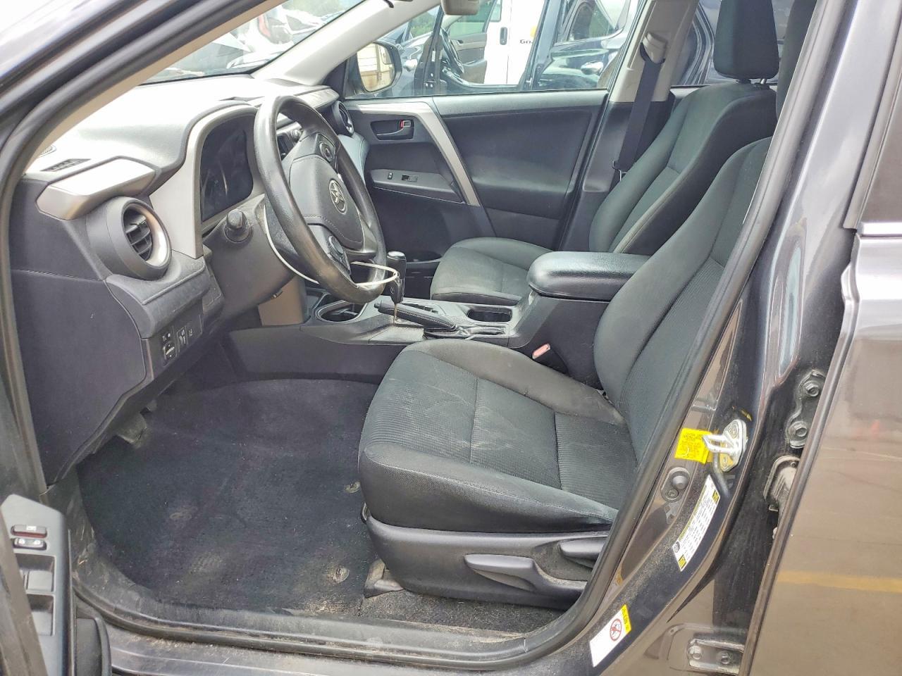 2018 Toyota Rav4 Le - Image 7