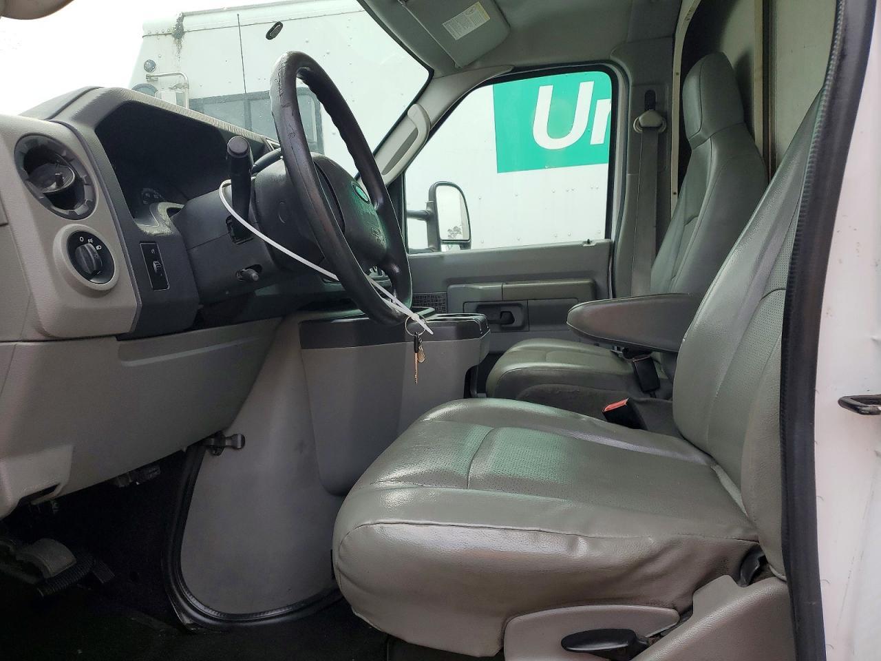 2015 Ford E350 Box Truck - Image 7