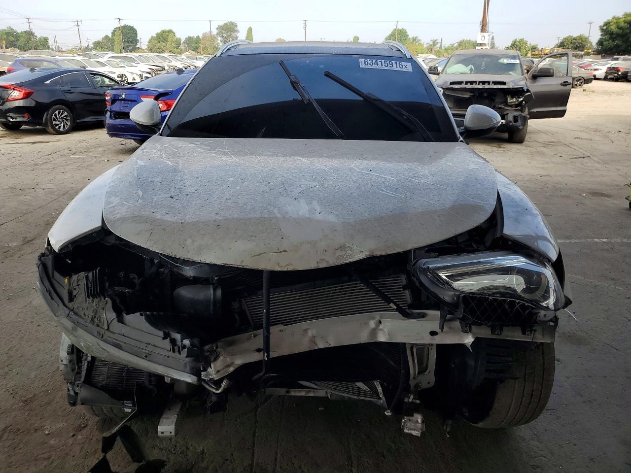 2019 Alfa Romeo Stelvio - Image 5