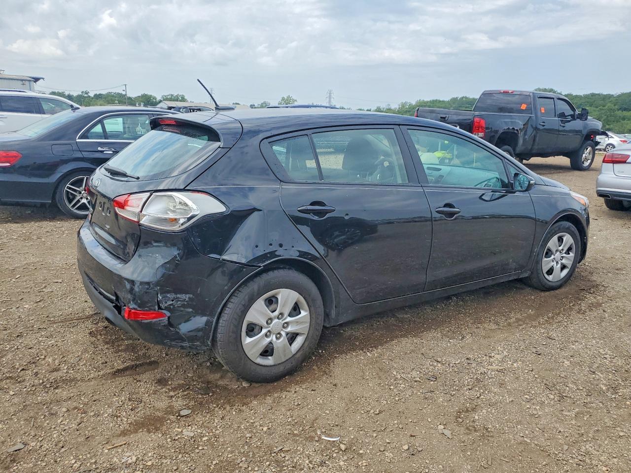2017 Kia Forte5 Lx - Фото 3