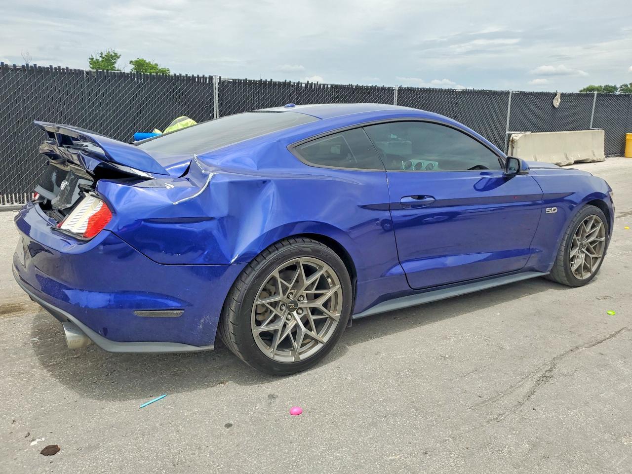 2016 Ford Mustang Gt - Фото 3