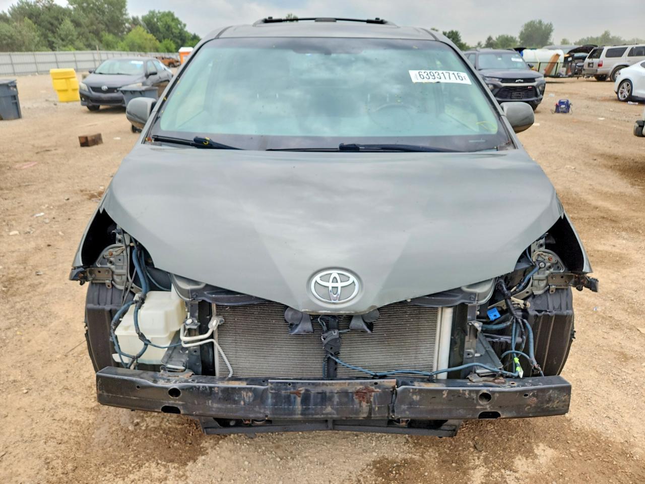 2012 Toyota Sienna Limited 7-Passenger - Фото 5