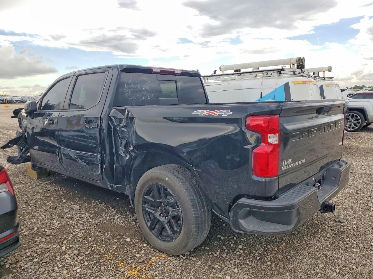 2025 Chevrolet Silverado K1500 Rst - Фото 2