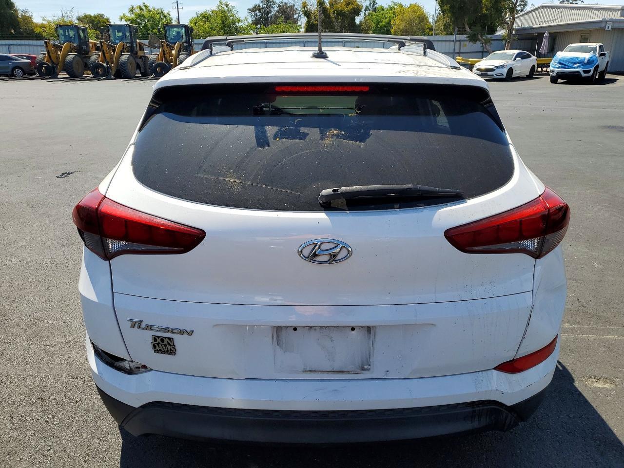 2017 Hyundai Tucson Se - Image 6