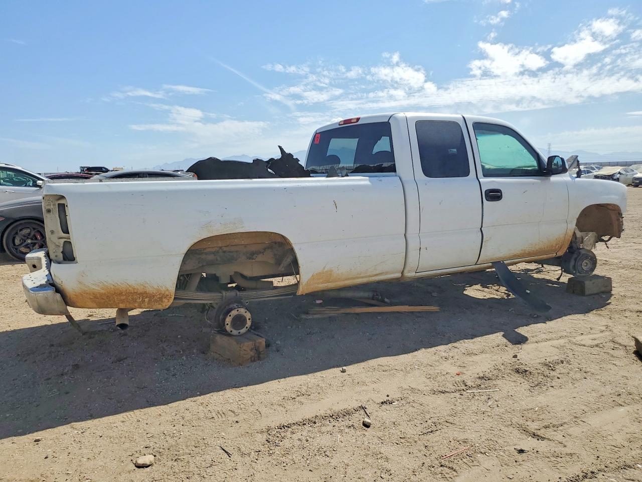 2000 Chevrolet Silverado C2500 - Фото 3