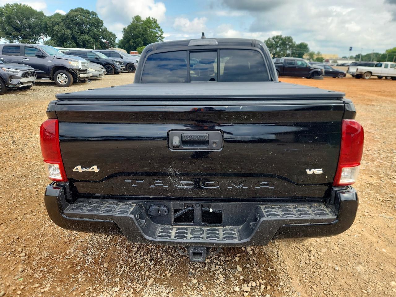 2023 Toyota Tacoma Sr V6 - Image 6