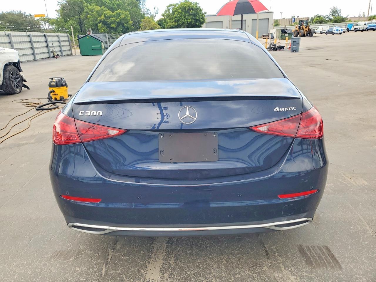 2023 Mercedes-Benz C 300 4Matic - Image 6