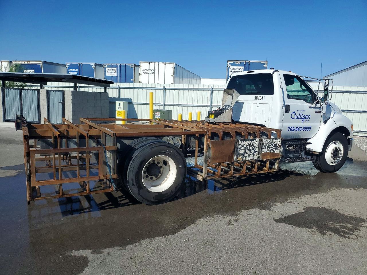 2008 Ford F650 Super - Image 3