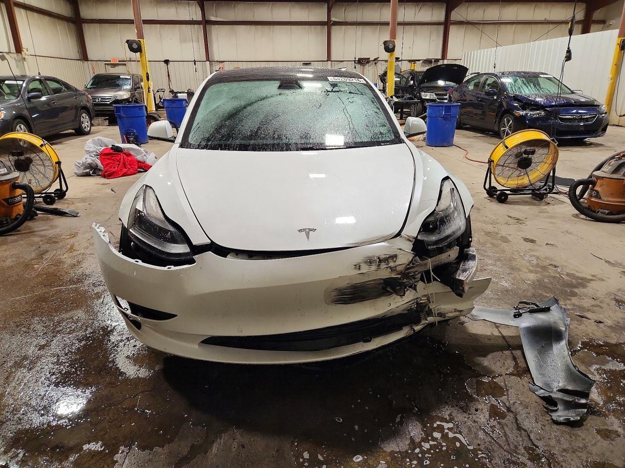 2021 Tesla Model 3 - Фото 5