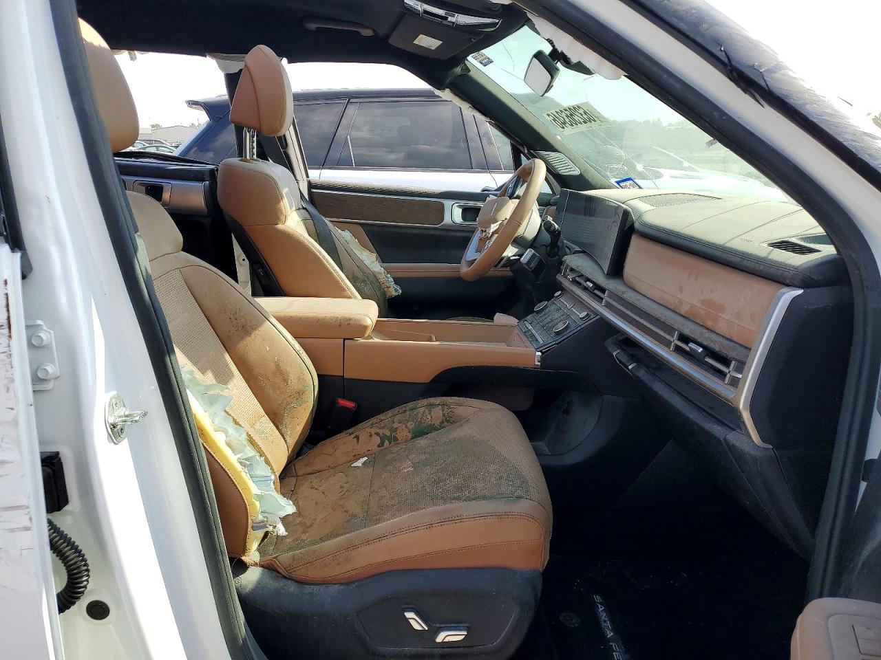2024 Hyundai Santa Fe Limited - Image 7
