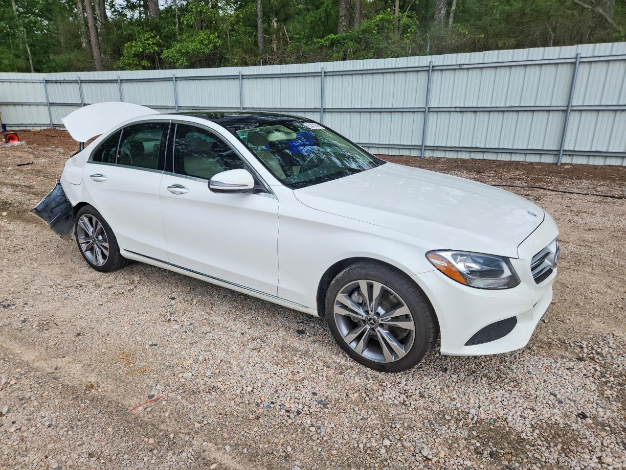 2017 Mercedes-Benz C 300 4Matic - Фото 4
